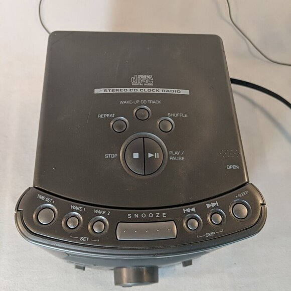RCA Mini Silver Stereo Clock Radio Dual Alarm RP3751A READ PARTS CD NOT WORKING - Picture 3 of 8